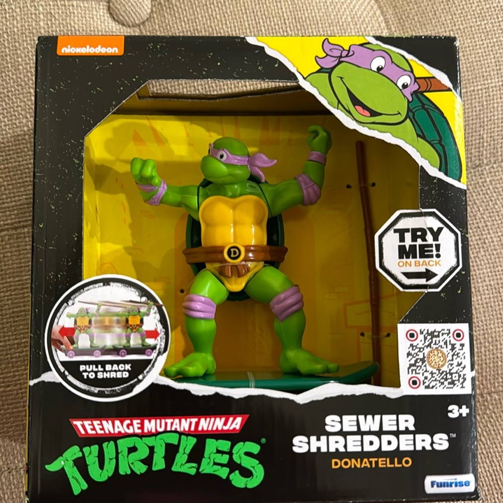 Nickelodeon Teenage Mutant Ninja Turtles Sewer Shredders Donatello Action Figure